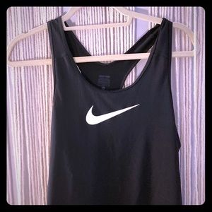 black nike tank